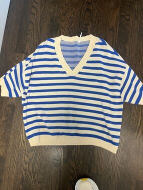 Striped V-Neck Knit Top in Cream and Royal Blue